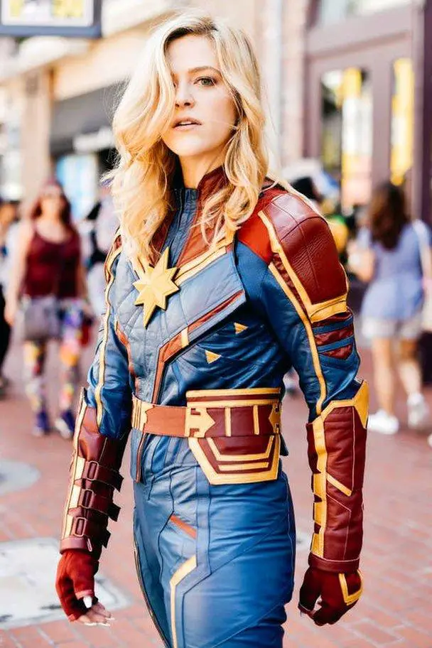 Marvel Icons - Captain Marvel cosplay -Presticebdt